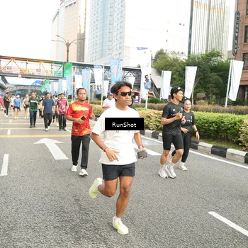 Runner Photo 4762786