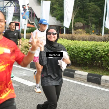 Runner Photo 4762870