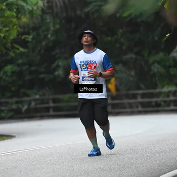 Runner Photo 4762875