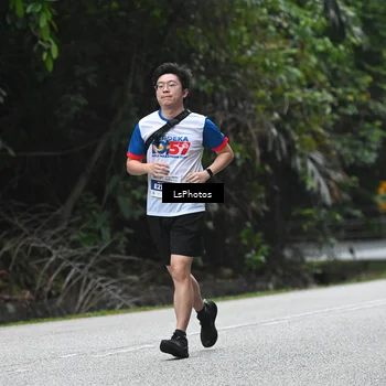 Runner Photo 4762876