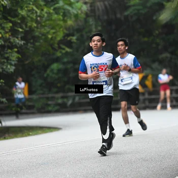 Runner Photo 4763017