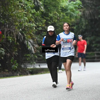 Runner Photo 4763184