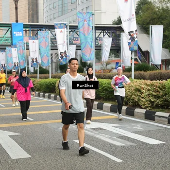 Runner Photo 4763250