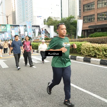 Runner Photo 4763286
