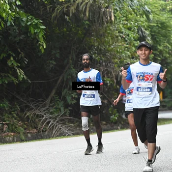 Runner Photo 4763340