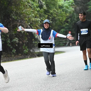 Runner Photo 4763373