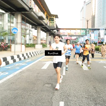 Runner Photo 4763452