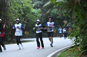 Runner Photo 4763565