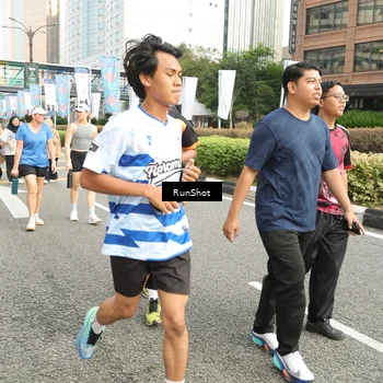 Runner Photo 4763623