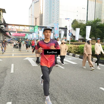 Runner Photo 4763948