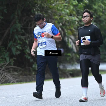 Runner Photo 4764060