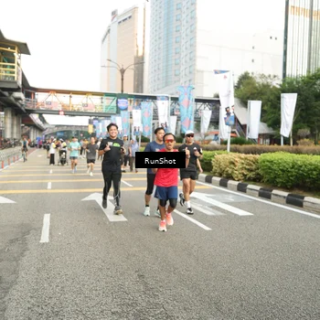 Runner Photo 4764253