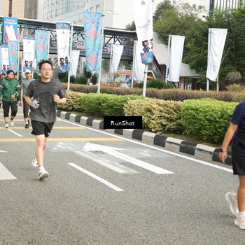 Runner Photo 4764377