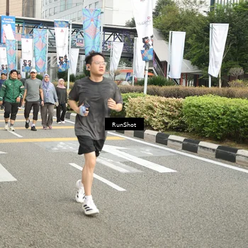 Runner Photo 4764399