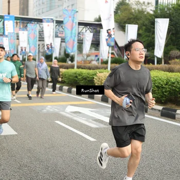 Runner Photo 4764429