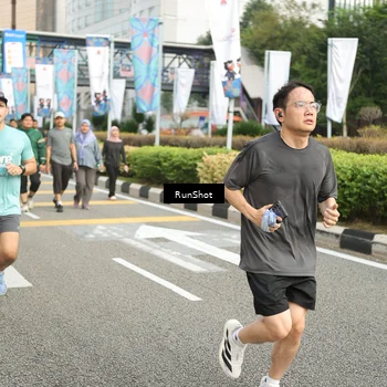 Runner Photo 4764432