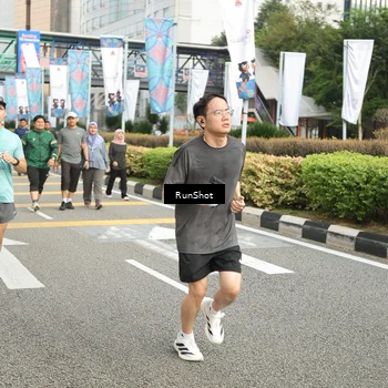 Runner Photo 4764444