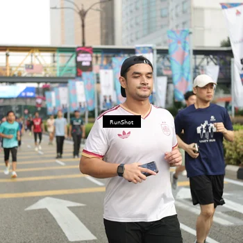 Runner Photo 4764460