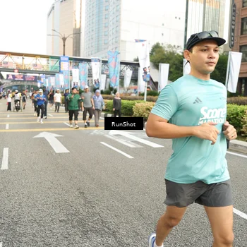 Runner Photo 4764500