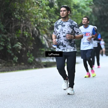 Runner Photo 4764515