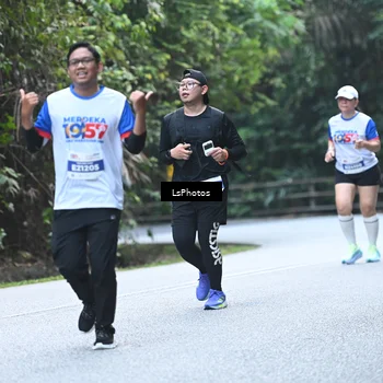 Runner Photo 4764565