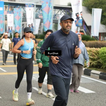 Runner Photo 4764715