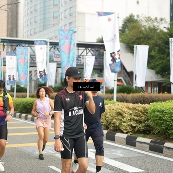 Runner Photo 4765675