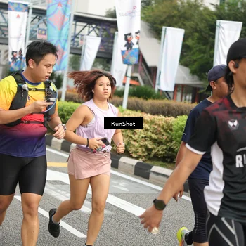Runner Photo 4765713