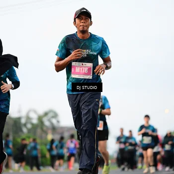 Runner Photo 4766175