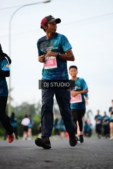 Runner Photo 4766448