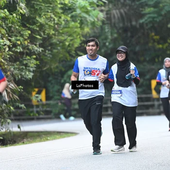 Runner Photo 4766575