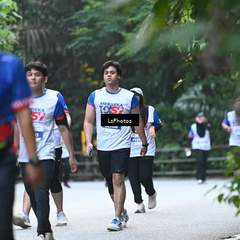 Runner Photo 4766973