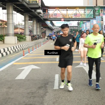 Runner Photo 4774114