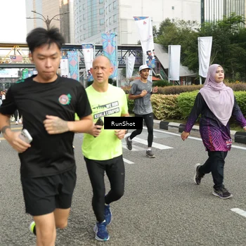 Runner Photo 4774236