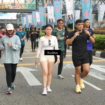 Runner Photo 4774372