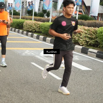 Runner Photo 4777062
