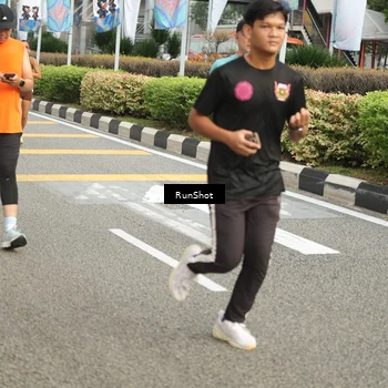 Runner Photo 4777064