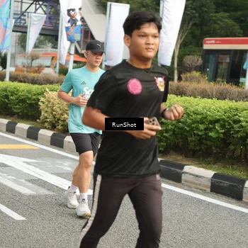 Runner Photo 4777073