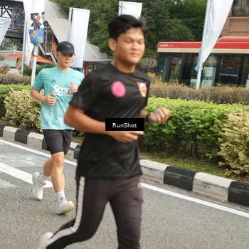 Runner Photo 4777080