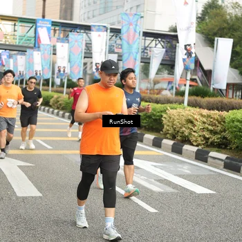 Runner Photo 4777133