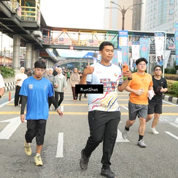 Runner Photo 4777175