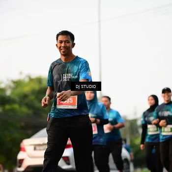 Runner Photo 4777393
