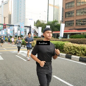 Runner Photo 4777425