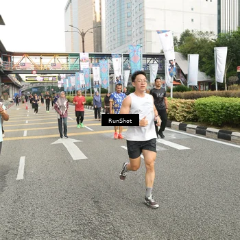 Runner Photo 4778345