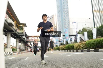 Runner Photo 4782436