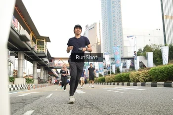 Runner Photo 4782443