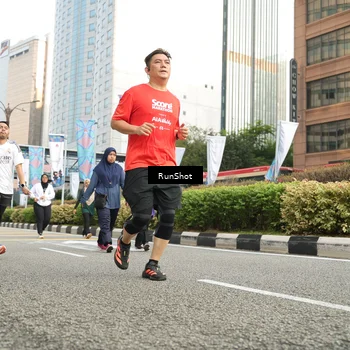 Runner Photo 4783245