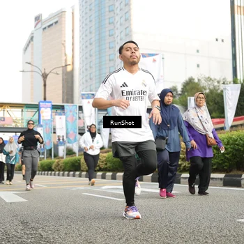 Runner Photo 4783253
