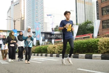 Runner Photo 4783623