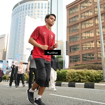 Runner Photo 4784870